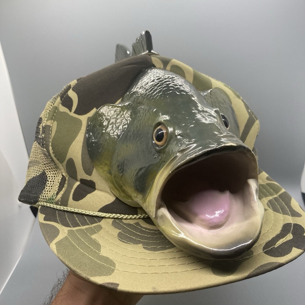 Vintage Camo Fishing Hat Big Mouth Bass 3D Trucker Camouflage Cap Green